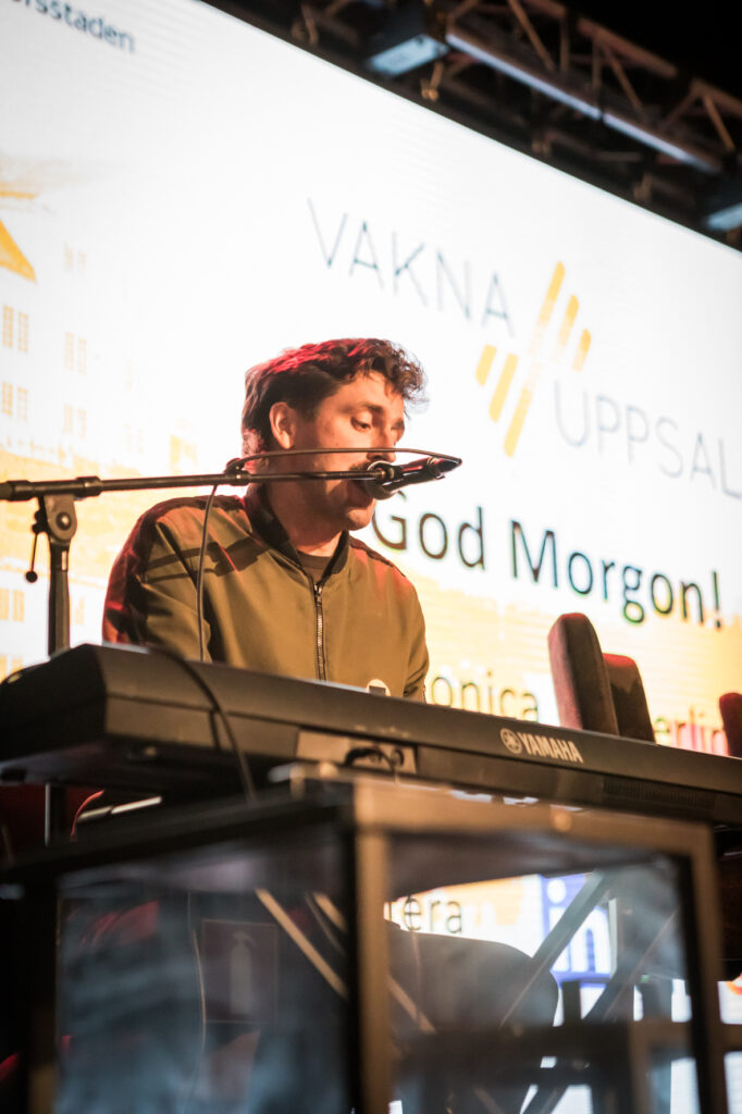 Foto: www.angelicaklang.se
Tomas Rimeika uppträder på Vakna Uppsala i Saluhallen