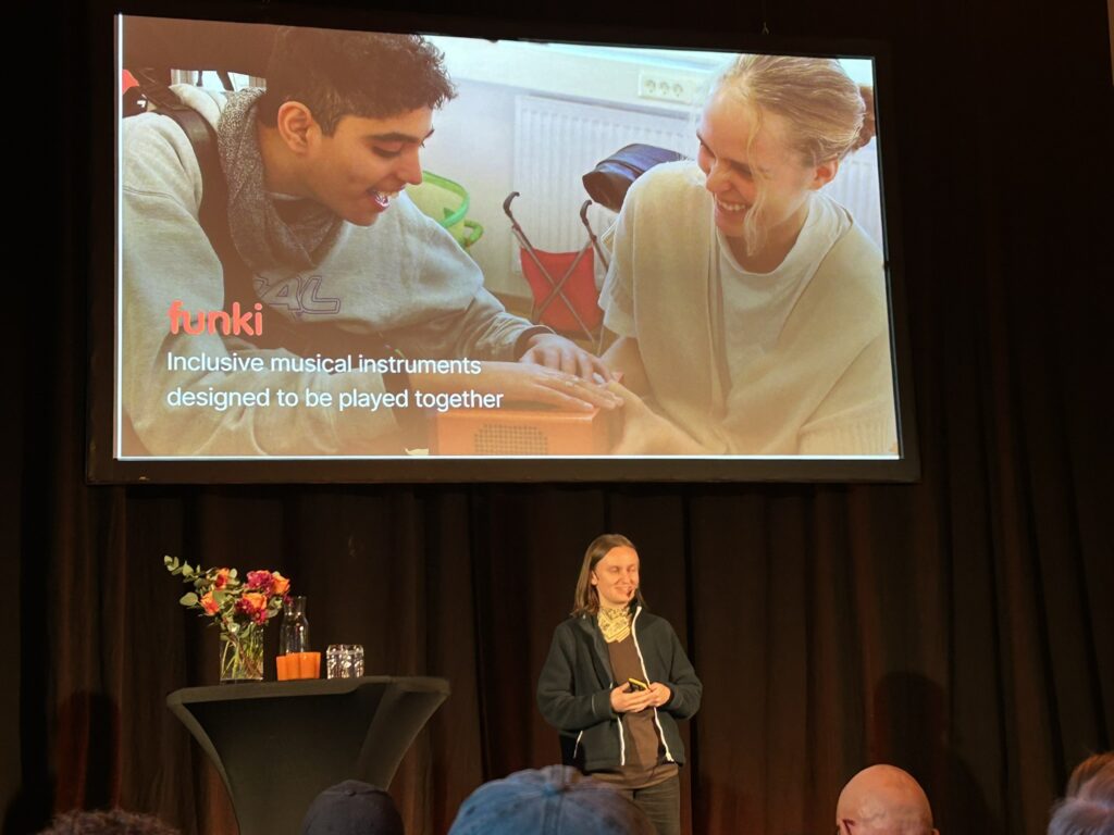 Innovation Night Uppsala 2025 – startups pitchar på scenen