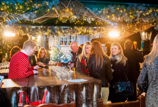 Företagare och entreprenörer som nätverkar